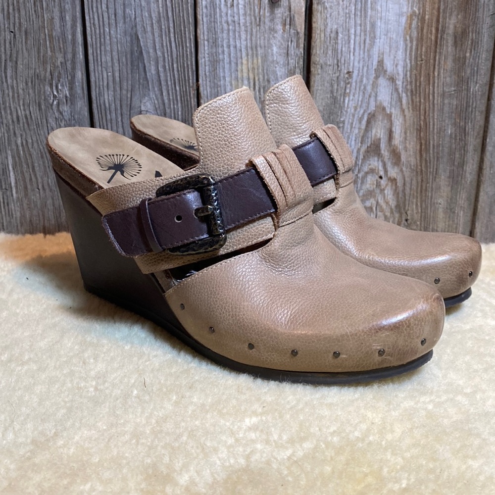 Otbt Rusk Tan Leather Wedge Clogs
